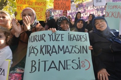 Bursa'da Köylü Kadınların Maden Zaferi Açıklaması 'Vurur Yüze İfadesi Taş Kıramazsın Bi Tanesi'