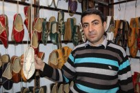 MUHTEŞEM YÜZYIL - Çanakkale Savaşı'ndan Kalma Çarığa Gözü Gibi Bakıyor