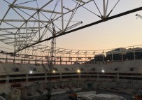 Vodafone Arena'da Çatı Kaldırma İşlemi Tamamlandı