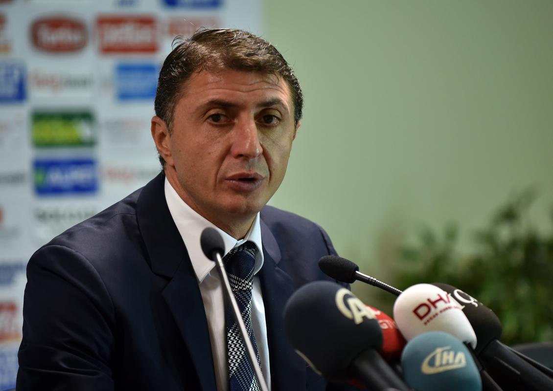 Yemeği Arçil yedi, hesabı Shota ödedi