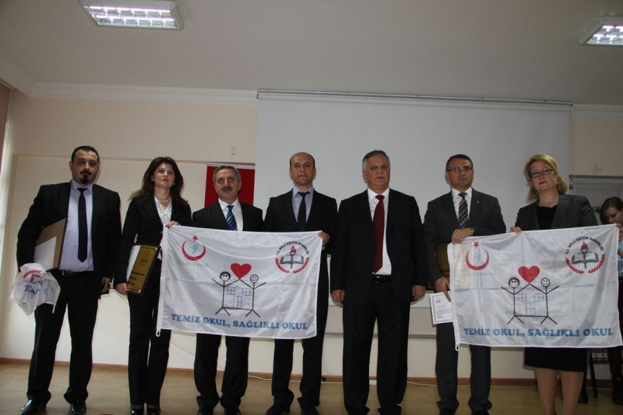 En Temiz Okullar Beyaz Bayraklarını Aldı