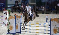 TÜRKIYE BINICILIK FEDERASYONU - Binicilik Engel Atlama Yarışları, Adana'da Başladı
