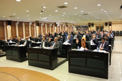 Büyükşehir Bütçesi Meclisten Geçti