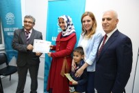 İngilizce Öğrenen Kadınlar Sertifikalarını Aldı