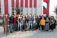 KARATEKIN ÜNIVERSITESI - Öğrencilerden Başbakan Davutoğlu'na Formasyon Çağrısı