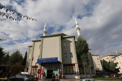 Üstü Cami Altı Kur'an Kursu Ve Spor Salonu