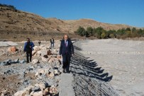 BEŞPıNAR - Vali Demirtaş, Beşpınar'da Yapımı Devam Eden Trapez Kanalları İnceledi