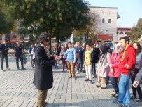 TOPKAPI SARAYI - Bartınlı Gençler İstanbul'u Gezdi