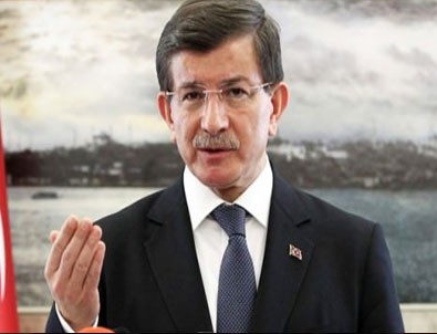 Davutoğlu: Fransa ile dayanışma içindeyiz