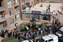 Eşiyle Tartışan Kadın 11. Kattan Atladı