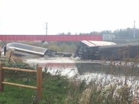 Fransa'da Tren Raydan Çıktı Açıklaması 5 Ölü