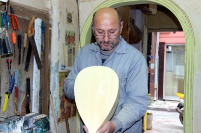 Kötü Bağlama, Enstrüman Çalma Hevesini Kırıyor