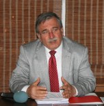 BURHANİYE İLKÖĞRETİM OKULU - Hanefi Bostan Açıklaması 'İstanbul Milli Eğitim Mahkeme Kararlarını Uygulamıyor'