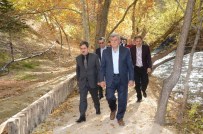 HULUSİ EFENDİ - Kocaeli Büyükşehir Belediye Başkanı Karaosmanoğlu, Darende'yi Gezdi