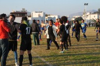 NEJAT İŞLER - Nejat İşler'in başkanlığını yaptığı Gümüşlük Gençlikspor maçında arbede