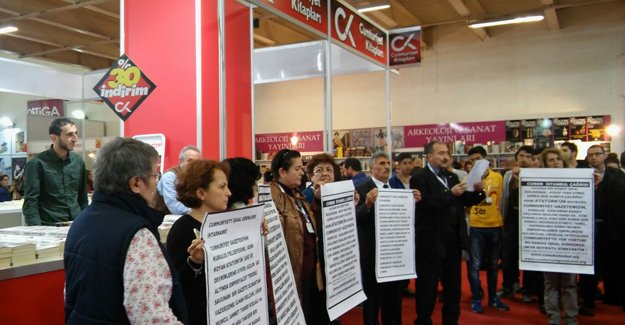 Cumhuriyet gazetesine protesto