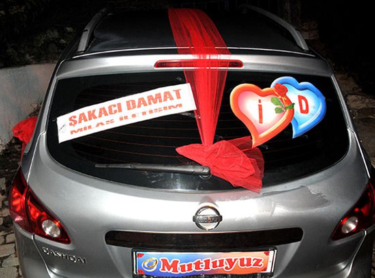 'Şakacı damat' İsmail Üstün ve Dilek Berberler dünya evine girdi