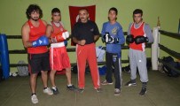 FATIH ÖZTÜRK - Adanalı 4 Boksör Türkiye Boks Şampiyonasına Katılmak İçin Sivas'a Gitti