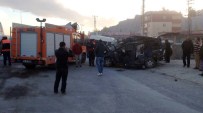 Ağrı'da İran Plakalı Otobüs, Hafif Ticari Araçla Çarpıştı Açıklaması 7 Ölü, 1 Yaralı
