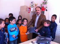 Korkuteli'de 'Bir Öğrencide Sen Giydir' Projesi