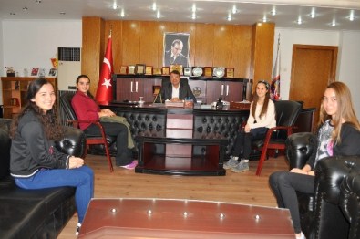 Turgut Açıklaması 'Gençlerimiz Refahın Ve Geleceğin Güvencesidir'