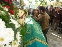 İLKER AYCI - Akra'da Boğulan THY Kabin Memuru Cem Şehit Son Yolculuğuna Uğurlandı