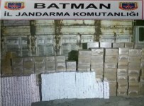 KAÇAK CEP TELEFONU - Batman'da Kaçak Sigara Ve Cep Telefonu Ele Geçirildi