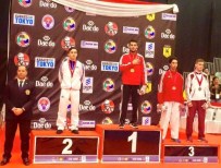 AZERI - Burak Uygur Tarih Yazmaya Devam Ediyor