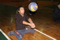 SPOR AYAKKABI - Emanet Formalarla Türkiye 6'Ncısı Olan Engelli Kulübü, Yeni Turnuvaya Günlük Kıyafetlerle Hazırlanıyor