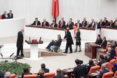 İlk Yemini Bennur Karaburun Etti