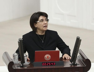 Leyla Zana yemin etmezse ne olacak?
