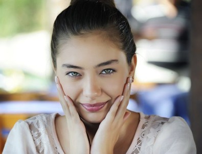 Neslihan Atagül'ü utandıran soru