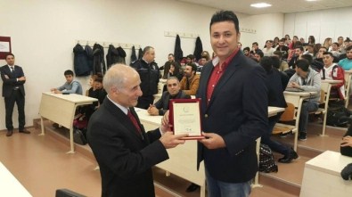 Şampiyon Boksör Kamacı Besyo'lu Öğrencilerle