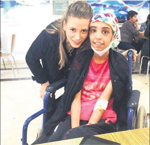 Serenay Sarıkaya hayranının dileğini gerçekleştirdi