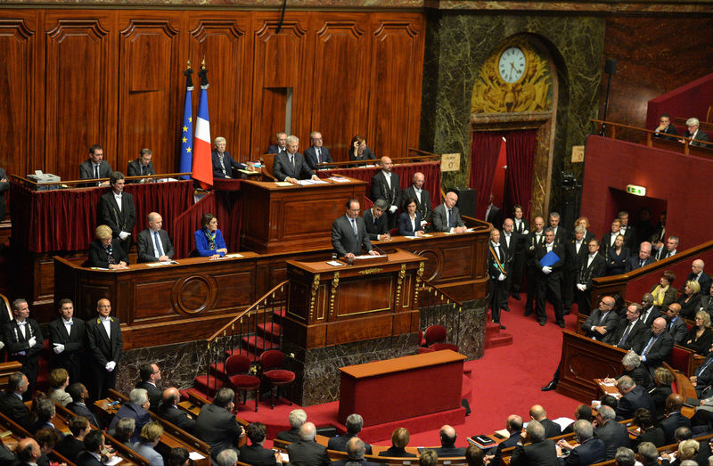 Hollande: Fransa artık savaşta