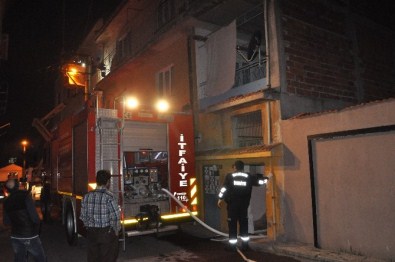 Balıkesir'den Korkutan Çatı Yangını