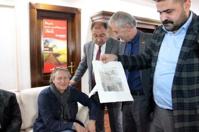 Doğduğu Evi Bulmak İçin 45 Yıl Sonra Hollanda'dan Yalova'ya Geldi