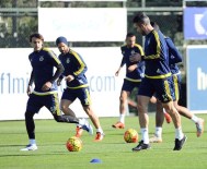 RAUL MEIRELES - Fenerbahçe'de Markovic Ve Ribeiro Takımla Çalıştı