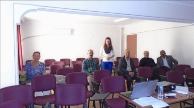 Muhtarlar 'Koruyucu Aile Ve Evlat Edinme' Konusunda Bilgilendirildi