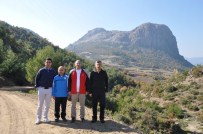 TURGAY HAKAN BİLGİN - Vali Bektaş Bin Metrelik Şahin Kayasına Tırmandı