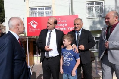 Vali, Yetiştirme Yurtlarını İnceledi