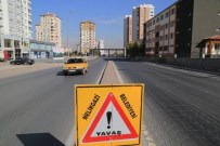 ALTıNOLUK - Altınoluk Mahallesinde Öğrencilere Özel Okul Önüne Üst Geçit