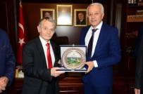 RAMAZAN AKYÜREK - Büyükşehir, Kırım Tatarları'nın Liderini Ağırladı