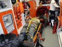 Kağıthane'de Kamyonet Devrildi Açıklaması 1 Yaralı