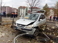 İSLAMOĞLU - Kastamonu'da Trafik Kazası Açıklaması 3 Yaralı