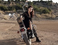 YEŞİM SALKIM - Yeşim Salkım Kızını Dövdü Mü?