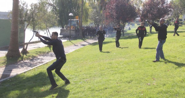 Yıkım ekipleriyle büfe sahibi arasında çatışma çıktı