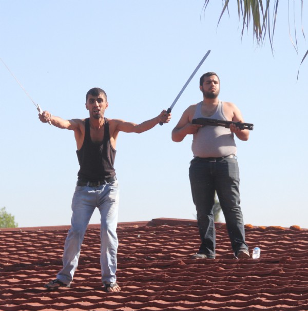 Yıkım ekipleriyle büfe sahibi arasında çatışma çıktı