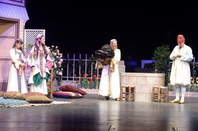 Adana Devlet Tiyatrosu Kasım Ayında Dört Oyunla Perde Açıyor