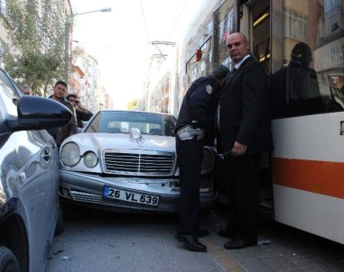 Hatalı Park Trafik Kazasına Sebep Oldu